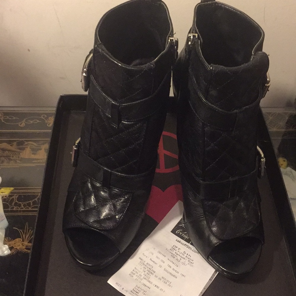 NINE WEST